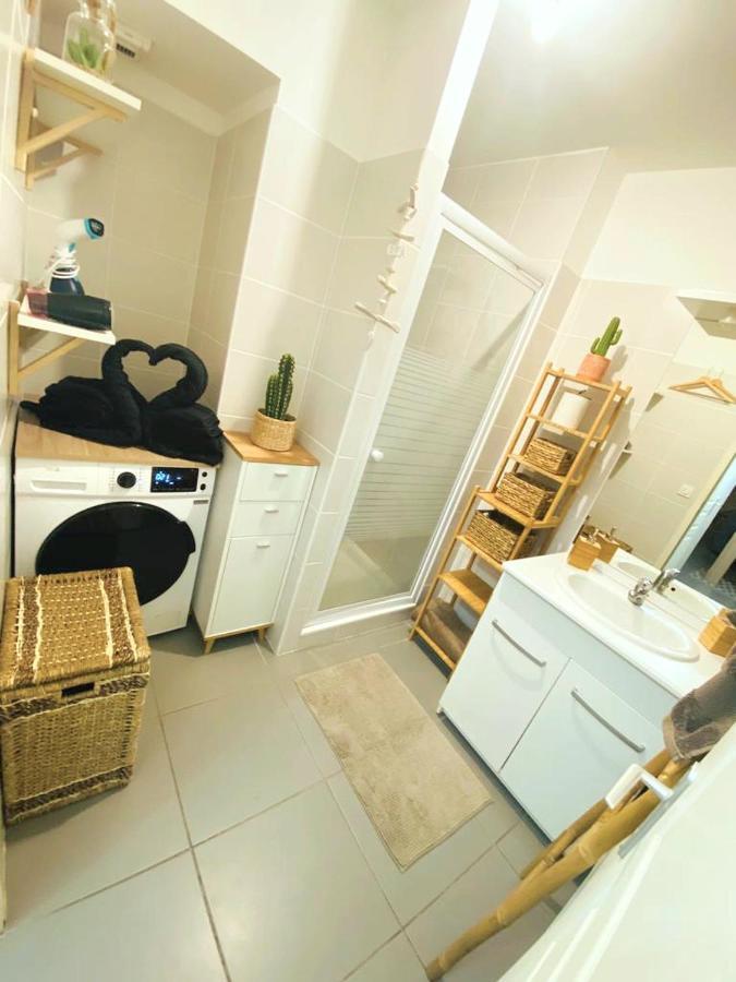 Appartcosy Emplacement Ideal Avec Terrasse & Parking Prive Nimes Exterior photo